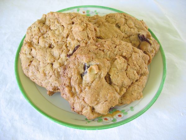 cherry oatmeal cookies